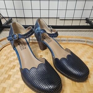 Spring Step L'Artiste Parchelle Heels Navy Blue Size 39 Ankle Strap Boho Leather